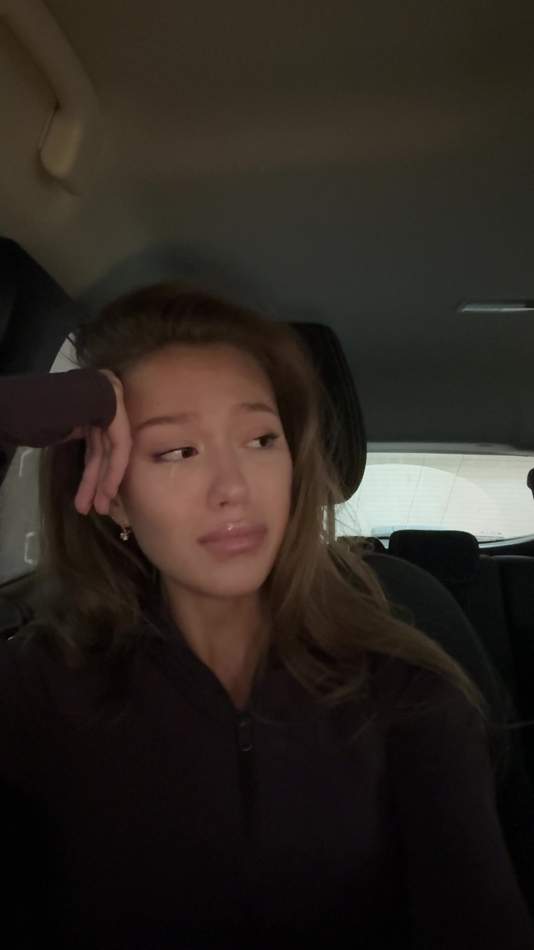 Angelika's playful car reaction