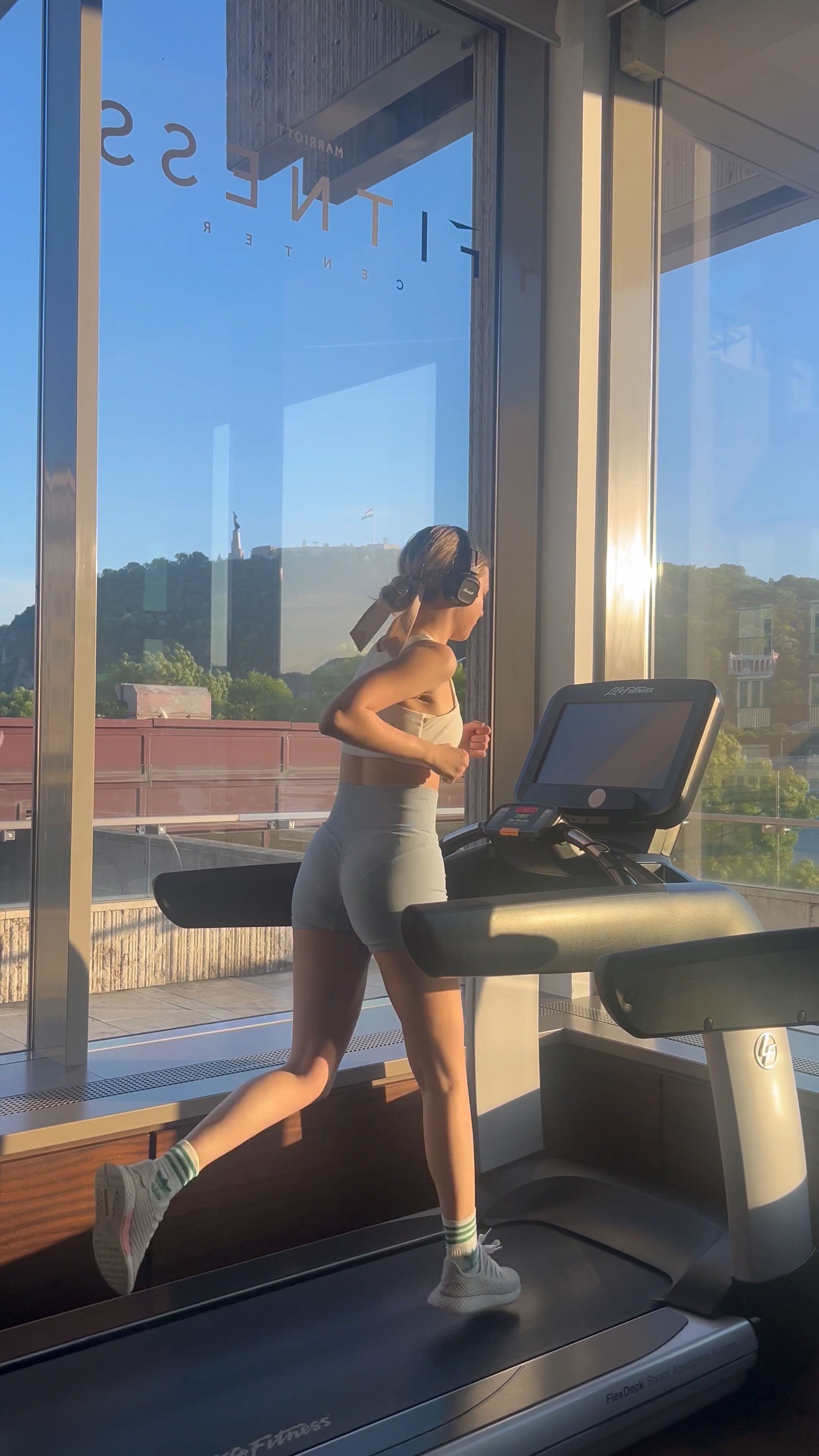 OOTD/Lifestyle UGC Videos (one model) thumbnail 2